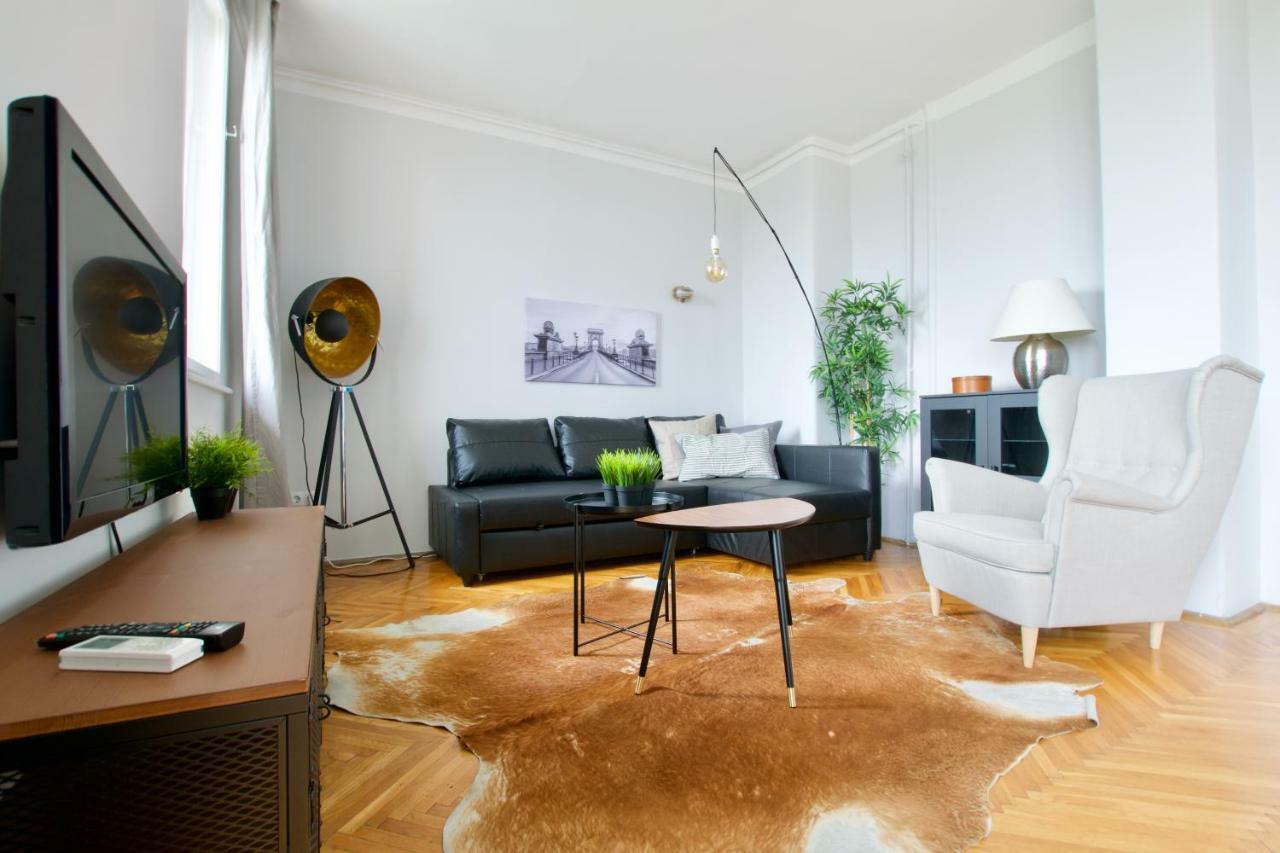 Standard Apartment By Hi5 - Incredible View With Terrace Budapest Ngoại thất bức ảnh
